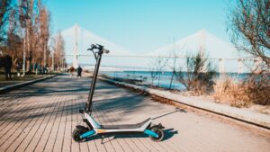 Electric Scooter with or without a Seat, what is the difference?